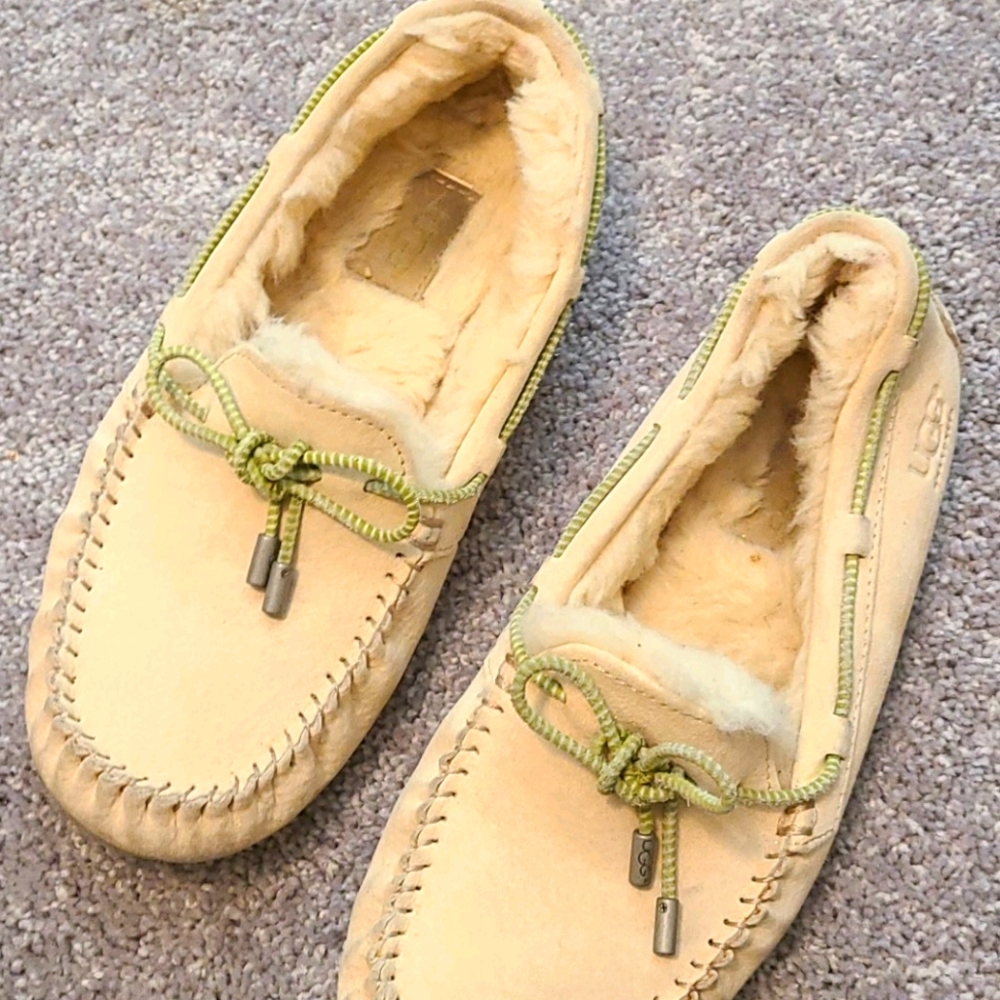 Used Ugh Slippers Size 7